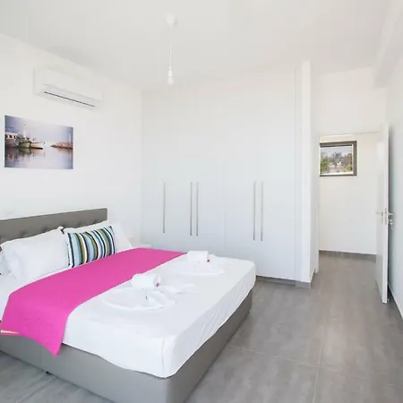 Cyprus In The Sun Nissi Pearl Villas 2 Villa Agia Napa