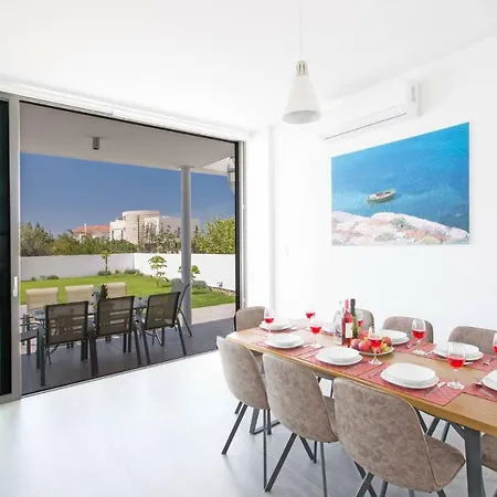 Cyprus In The Sun Nissi Pearl Villas 2 *